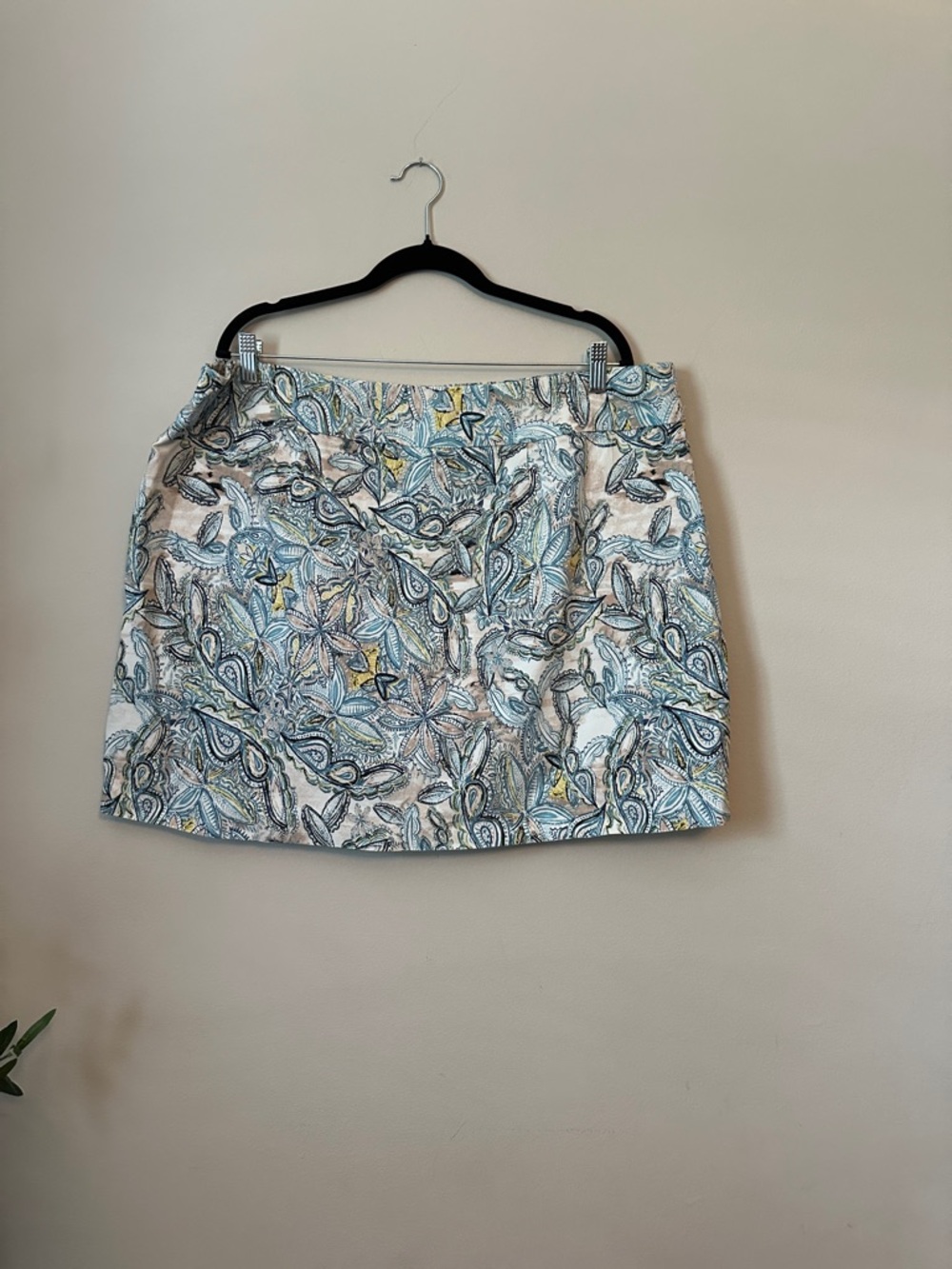 Floral Paisley Printed Skort White & Blue